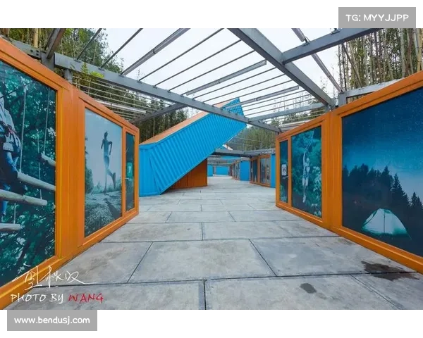 天空之城滑翔伞竞赛小组赛精彩开幕 飞翔挑战激烈角逐梦想与荣耀